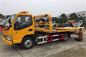 梁平哪里有拖车服务